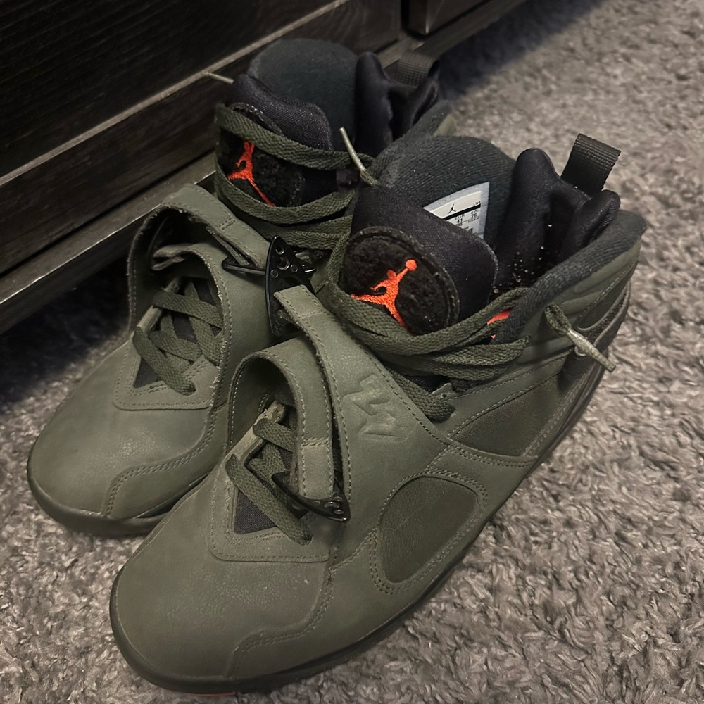 Jordan 8s “Take Flight”
7.5/10 condition 
No original box
